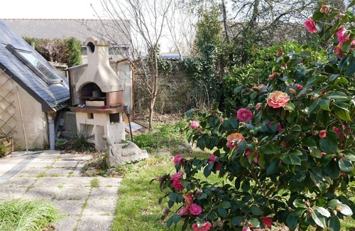 Pluneret House | Comfortable family home with jacuzzi and sauna