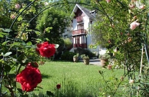Bagneres-de-Luchon Villa | Comfortable house with garden in the city centre close to the cable car.