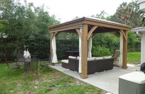 St. Augustine South House | Comfortable home, quiet, scenic neighborhood, walkable street, near town & beach