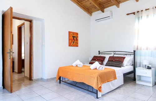 Vasilopoulo Apartment | Comfortable house in quiet area in Chania