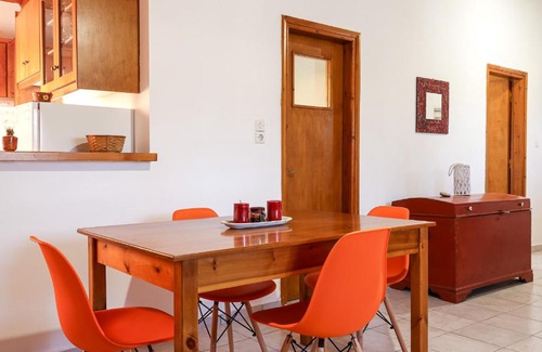 Vasilopoulo Apartment | Comfortable house in quiet area in Chania