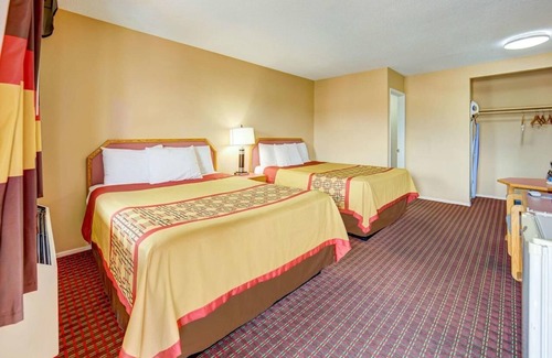 Ashland Hotel | Comfortable Oren Stay Near Ashland Vineyards & Winery | Two Rooms, Free Parking