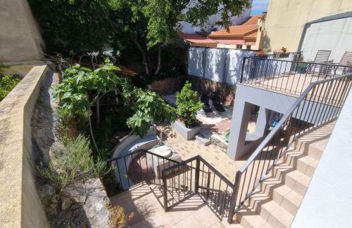 Figueira da Foz Villa | Comfortable rustic house with spacious garden near the beach