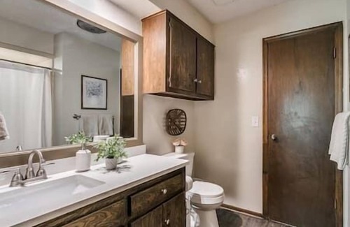 Edmond House | Comfortable Stay in Central Edmond, OK