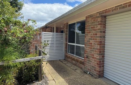 Nambucca Heads House | Comfortable Stylish Townhouse close to cafes, beach, forest & river