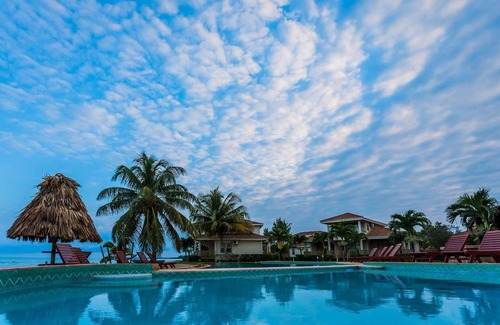 Hopkins Resort | Comfortable Suite w/Full Kitchen, Private Deck, & Stunning Beachfront Views