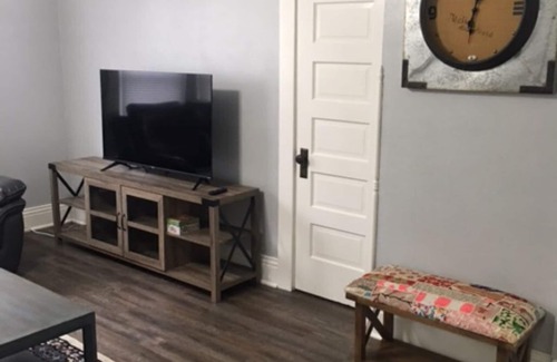 Springfield Apartment | Comfortable two bedroom unit, perfect for traveling professionals.