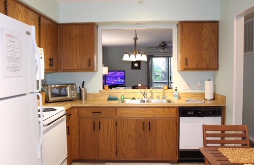 Hot Springs Village House | Comfortable End Unit Townhome