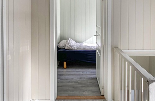 Frei Apartment | Comfortable vacation apartment with a view of the water.