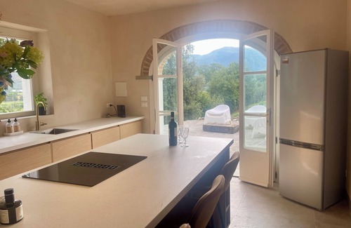 Montecchio Villa | Comfortable villa with unique view. Pet friendly! Renovated 2025