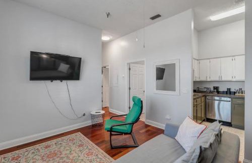 Springfield Apartment | Comfy 2 BR apt with bunk beds - very pet friendly
