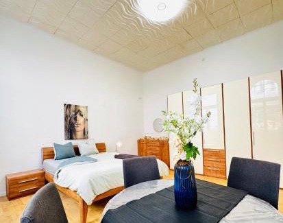 Josefstadt Apartment | Comfy 2BR Apt, for 5P, Easy Access to Stadthalle
