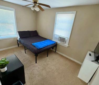 Akron House | Comfy 3 Bedroom entire home with cozy vibes