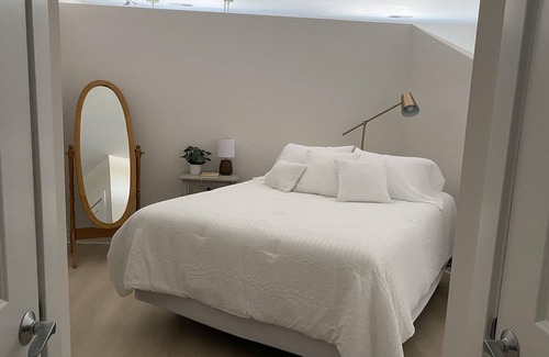 Wheaton Apartment | Comfy and Cozy Getaway