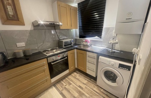 Lewisham Apartment | Comfy and Lovely 1-bed Apartment in London