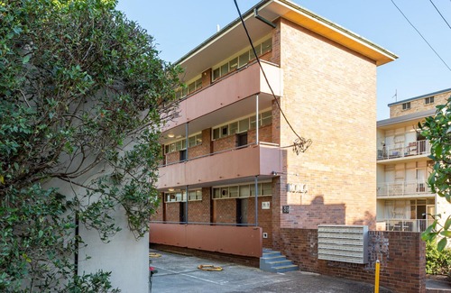 North Sydney Apartment | Comfy Balcony Studio near Parks, Shopping & Dining