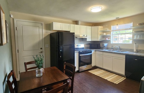 Lubbock House | Comfy Casita by the Park, 5min from Texas Tech