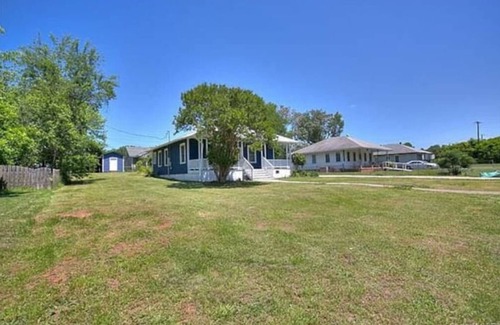 Paw Creek House | Comfy Charlotte Ranch Home Near Uptown