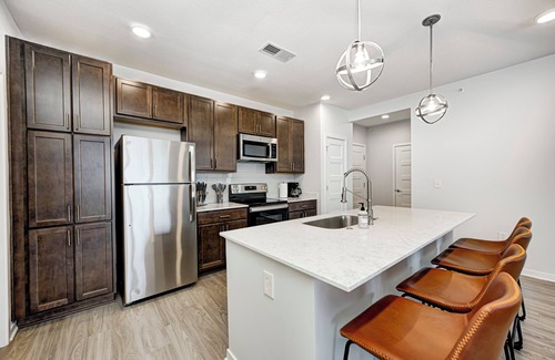 Fishers Apartment | Comfy Cozy - 2King bed/2bth Fishers
