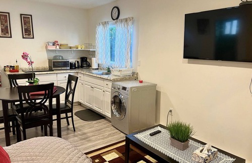 Winnetka Apartment | Comfy & Inviting Poolside Casita w/Laundry & Fruit Trees