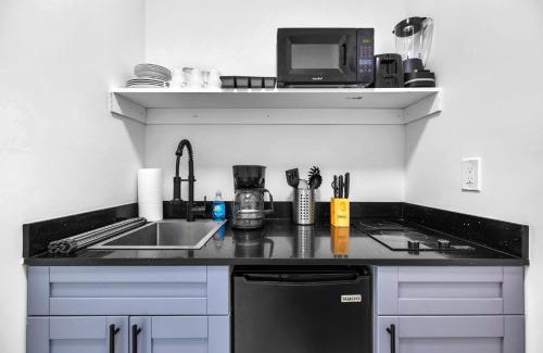 Allapattah Apartment | Comfy Studio W Beautiful Space!