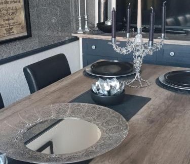 Delitzsch Apartment | Comic Fantasy & Cosplay - Leipzig-Halle - Messe, 4 Betten, Parkplätze, echte Kamine