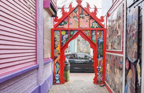 Provincetown House | Commercial St Private Patio Dog Welcome