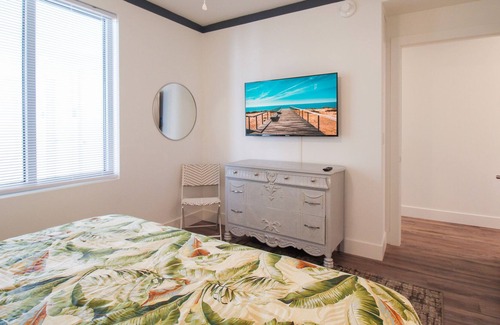 North Trail Condo | Community Pool, Downtown Sarasota, Near Beach, Enjoy Sarasota