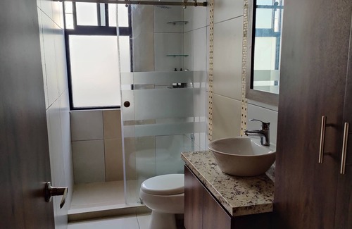 Kennedy Apartment | Comodo Apartamento en La Kennedy, Norte de Quito