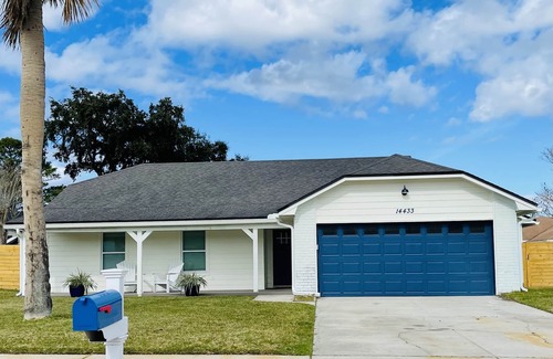 Golden Glades - The Woods House | Completely Redone 3/2 with pool. Close to Mayo hospital