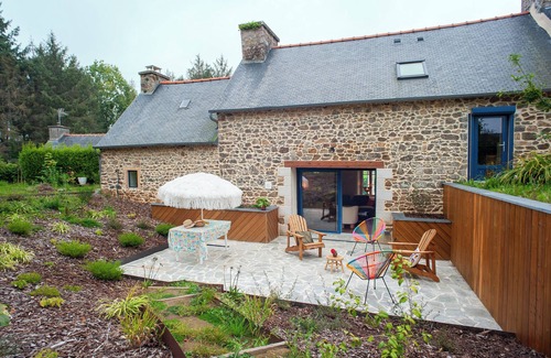 Gommenec'h House | Completely renovated typical Breton house, all comforts, close to the sea
