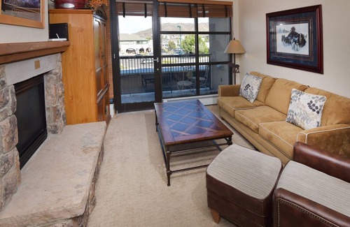 Avon Condo | Condo ∙ 2 bedrooms ∙ 6 guests