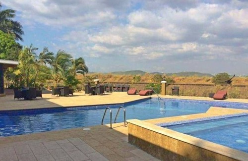 Rousseau Apartment | CONDO IN LUXURY GOLF CLUB