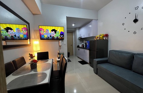 Santo Cristo Condo | Condo in SM North, Quezon City with Pool, Netflix, WiFi, AC