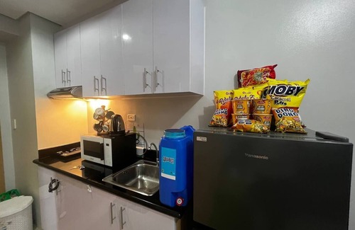Santo Cristo Condo | Condo in SM North, Quezon City with Pool, Netflix, WiFi, AC