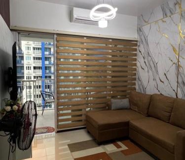 Luzon Apartment | Condo Stay in front of Mall of Asia