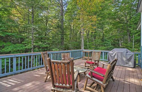 North Woodstock Apartment | Condo with Deck and Grill Less Than 5 Miles to Loon Mountain!