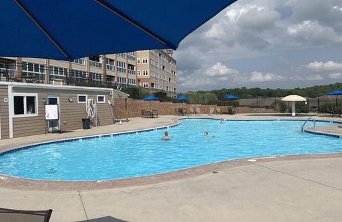 Smith Mountain Lake Condo | Condo with great Lake views. Come stay with us on your vacation ￼