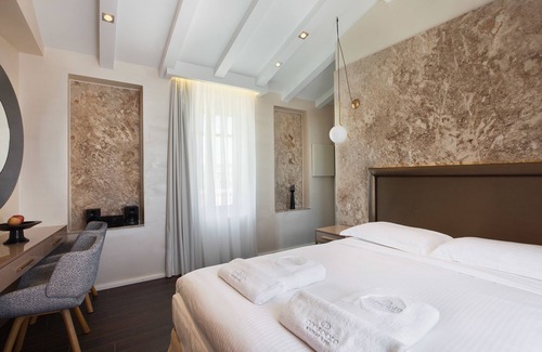 Old Town Hotel | Consolato Boutique