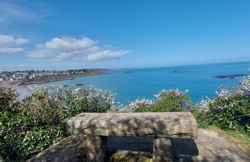 Etables-sur-Mer House | Contemporary house of 2007, at the heart of the Coast of Golo