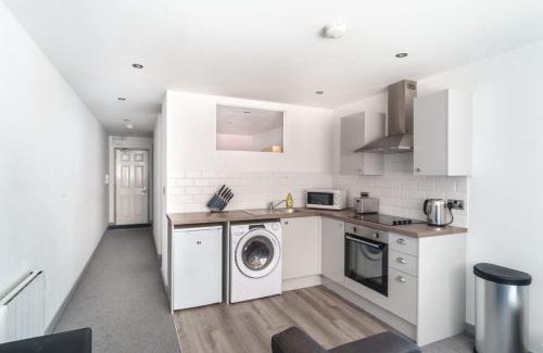 Blackburn Apartment | Contemporary 1BED Apartment in Central Blackburn