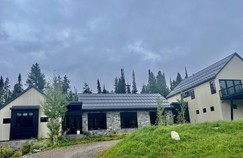 Wilson House | Contemporary Farm House .2 miles from downtown Wilson