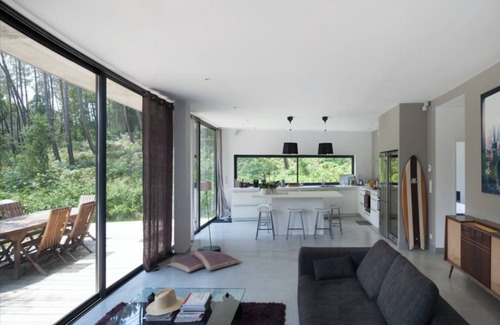 Seignosse House | Contemporary forest edge, heated pool, near beaches and golf