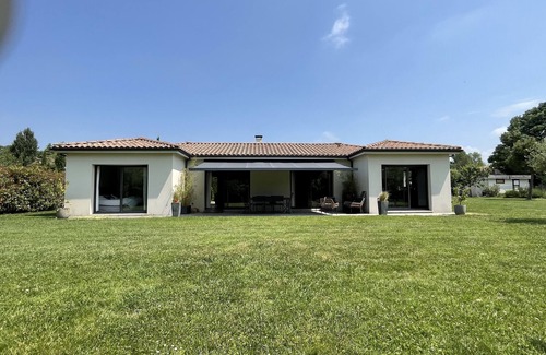 Beaupuy House | Contemporary house with pool near Toulouse