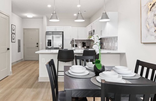 East Raleigh Apartment | Contemporary Living 5 Min From Downtown