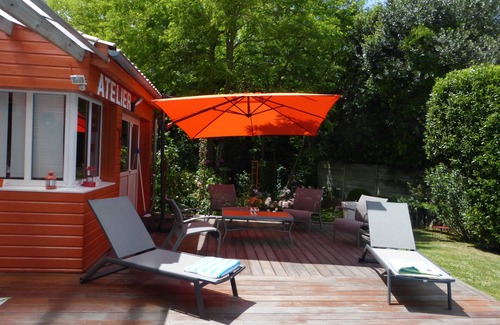 Lagord Villa | Contemporary villa of 160 m2 with swimming pool in enclosed park with trees