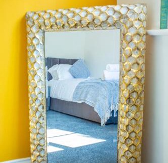 Willesborough House | Contractor Friendly Ensuite House with Free Parking by Mesh Accommodation
