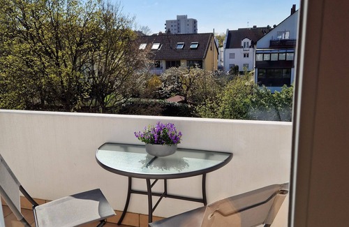 Moerfelden-Walldorf Apartment | Convenient and ideal for Frankfurt Airport, Darmstadt, Mainz and Wiesbaden