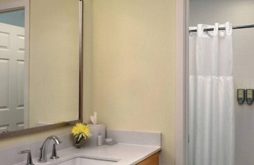 Schaumburg House | Convenient Getaway, Unit with Pool, Near Woodfield Mall, Schaumburg!