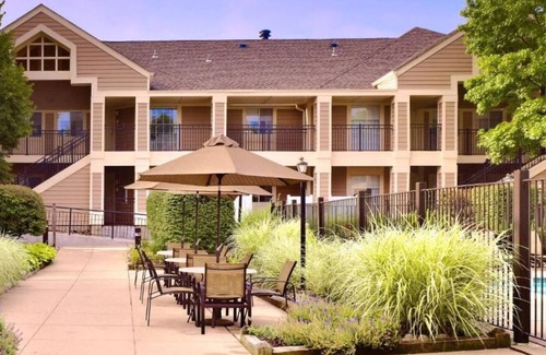 Schaumburg House | Convenient Getaway, Unit with Pool, Near Woodfield Mall, Schaumburg!